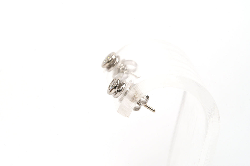 Boucles d'oreilles Boucles d'oreilles contemporaines or blanc, diamants 58 Facettes B459