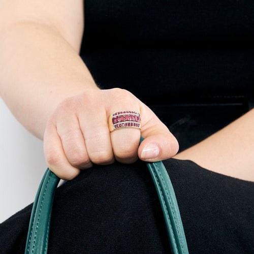 Bague 62 Bague jonc or jaune, rubis et diamants 58 Facettes 250172