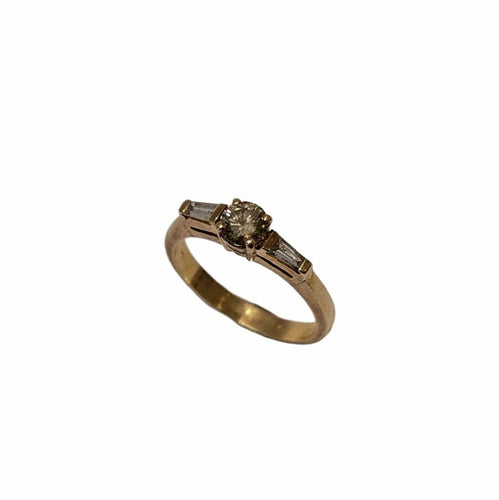 Bague 57 Bague de fiançailles or jaune, diamant cognac et diamants trapèzes 58 Facettes