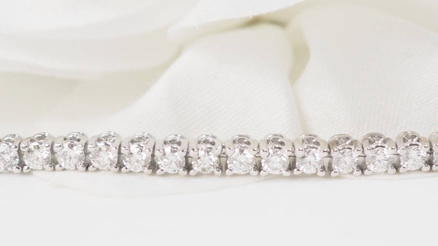 Bracelet Bracelet rivière en or blanc et diamants 58 Facettes 32500