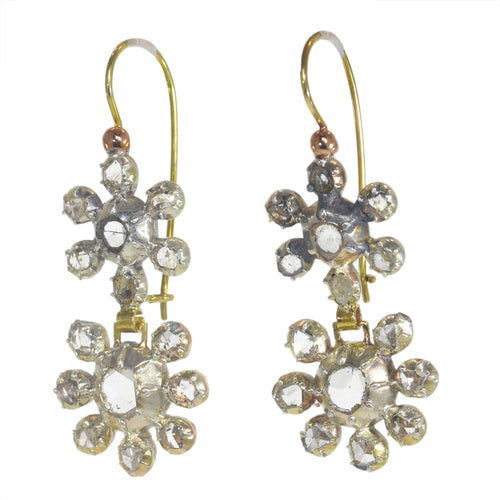 Boucles d'oreilles L'élégance du passé : de grandes boucles d'oreilles victoriennes en diamant 58 Facettes 23031-0059