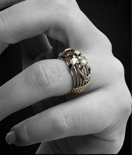 Bague Bague « mille fili » bombée ornée de diamants. Italie, années 1950. 58 Facettes