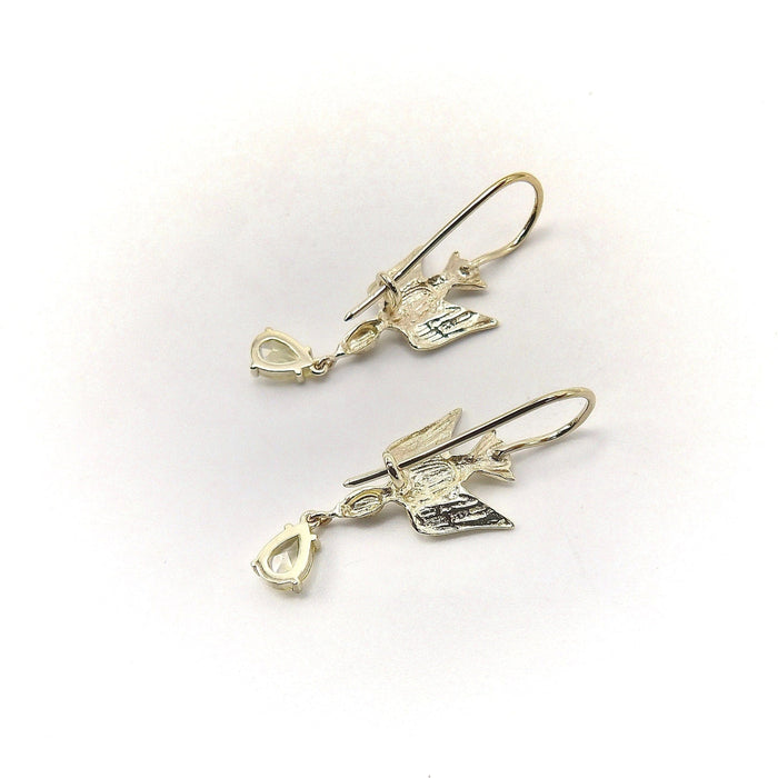 Boucles d'oreilles Boucles d'oreilles hirondelle en or avec saphirs jaunes 58 Facettes