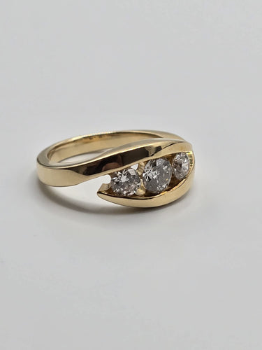 Bague 54 Bague or jaune sertie de diamants 58 Facettes 1CA00000-67