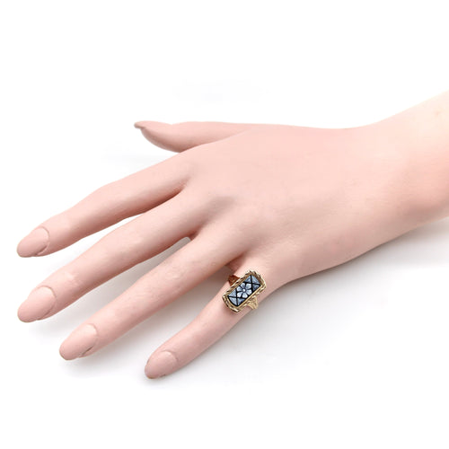 Bague Bague victorienne en or 14 carats sculptée à motifs floraux et en agate rubanée 58 Facettes