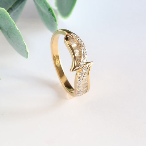 Bague en or jaune avec diamants