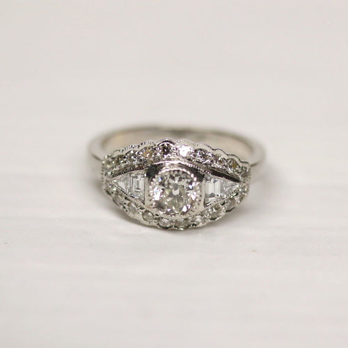 Bague 53 Bague Art Déco Or Gris et Diamants 58 Facettes A11371