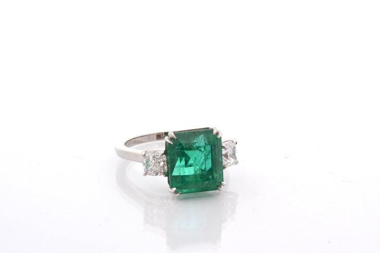 Bague 53 Bague émeraude de 5,84cts et diamants 58 Facettes 27217-27357-27248-27249