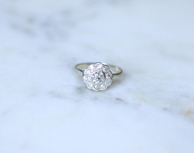 Bague 56 Bague Marguerite Art Déco Diamant 1,60 Cts sur Or et Platine 58 Facettes