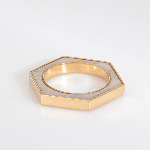 Bague 46 Bague hexagonale en or jaune incrustée d'onyx blanc 58 Facettes G13905