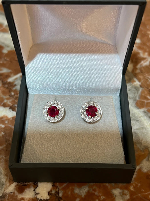 Boucles d'oreilles Boucles d'Oreilles Rubis Birman Diamants Or Gris 18 Carats 58 Facettes BO248