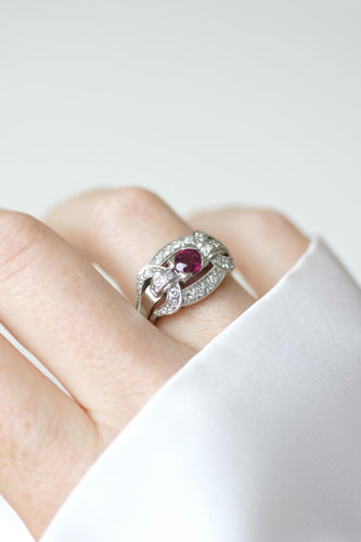 Bague 56 Bague Art Déco en Platine, Rubis et Diamants 58 Facettes