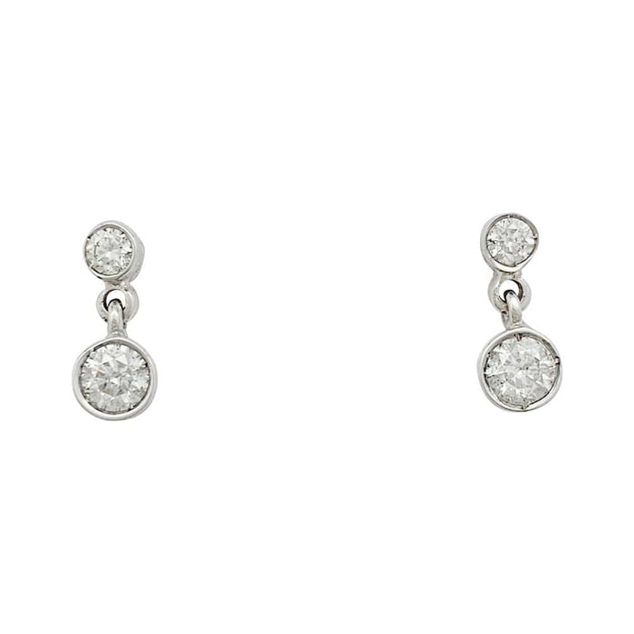 Boucles d'oreilles Boucles d'oreilles pendantes en or blanc et diamants. 58 Facettes 30146