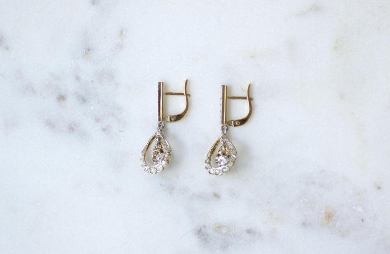 Boucles d'oreilles Boucles d'Oreilles Dormeuses Goutte Art Déco Diamants 58 Facettes