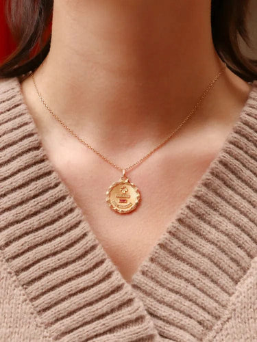 Pendentif Médaille amour Augis espagnole Mas que ayer Menos que manana or jaune rubis 58 Facettes J516