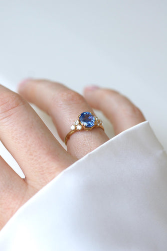 Bague 52 Bague or jaune, saphir Ceylan 1.60 Ct et diamants 58 Facettes