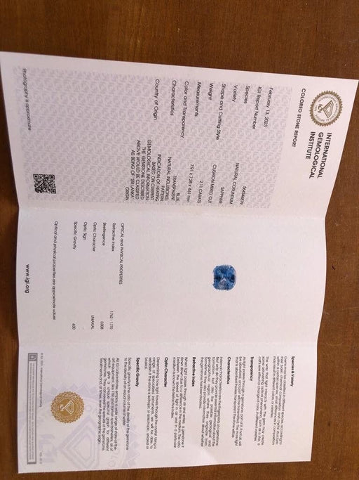 Gemstone Bleu saphir non traité 2.11cts certificat IGI 58 Facettes 447