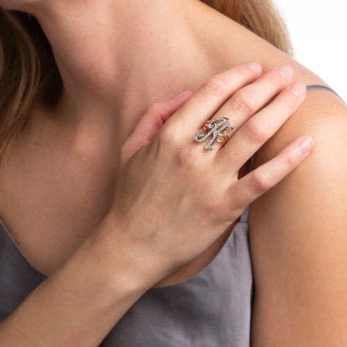 Bague Bague vintage en or jaune 14 carats avec initiale en diamant et lettre K, taille 9, bijou de succession raffiné 58 Facettes G12486