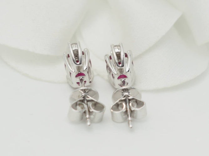 Boucles d'oreilles Puces d'oreilles en or blanc, rubis 2.20cts et diamants 58 Facettes 33180
