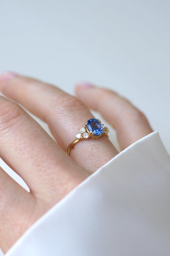 Bague 52 Bague or jaune, saphir Ceylan 1.60 Ct et diamants 58 Facettes