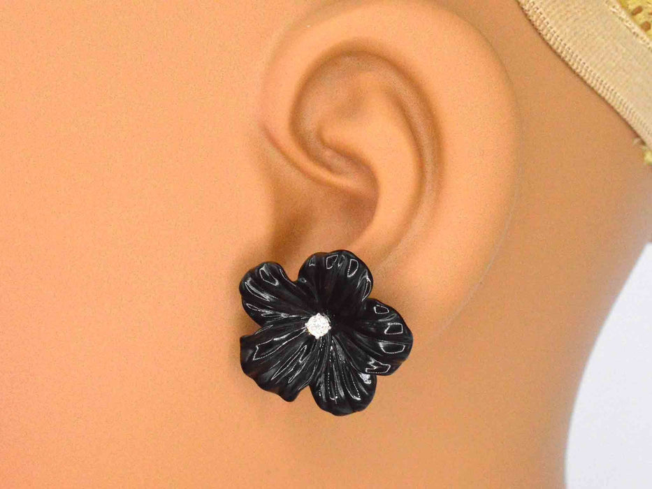 Boucles d'oreilles en or blanc 0,18 carat avec fleur précieuse noire et gros diamants