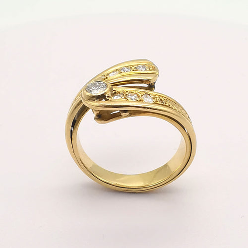 Bague 56 Bague or jaune 18 carats sertie de diamants de 0.54 carat 58 Facettes