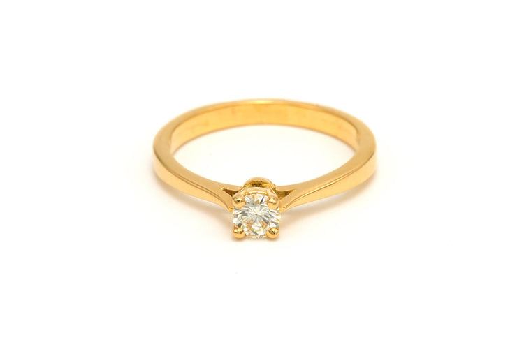 Bague 52 Solitaire en or jaune serti d'un diamant 58 Facettes 19410