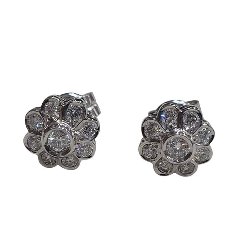 Boucles d'oreilles Boucles d’oreilles en or blanc 18k et diamants 58 Facettes PE70