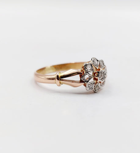 Bague 54 Ancienne bague marguerite or rose, diamants taille rose (circa 1900) 58 Facettes A05495
