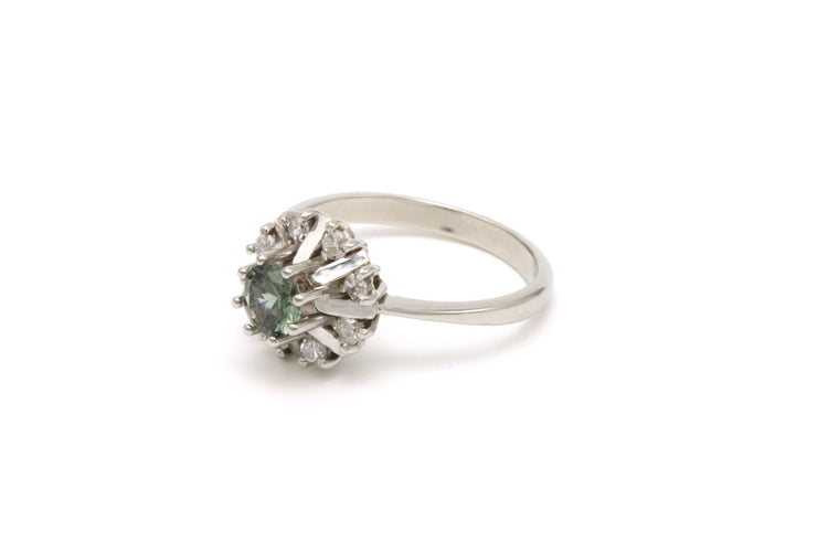 Bague Années 50 en or blanc 18 carats sertie d'une tourmaline et de diamants "taille" 8/8