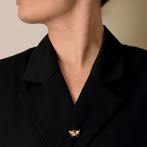 Broche Abeille en or jaune et saphir