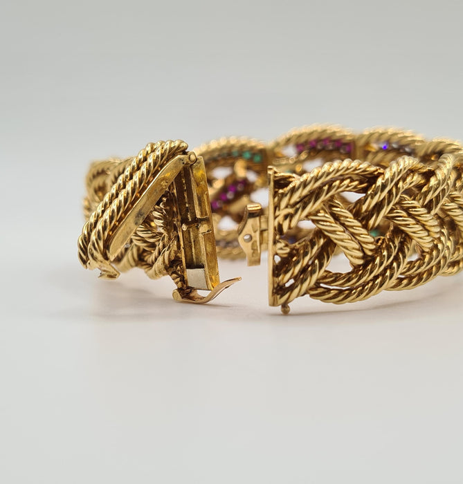 Boucheron - Bracelet en or jaune serti de diamants, saphirs, émeraudes et rubis