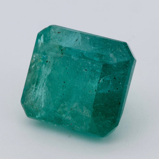 Gemstone Emerald 6,15cts IGI certificate 58 Facettes 430