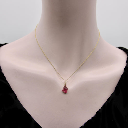 Pendentif Breloque fleur en tourmaline rose sculptée à la main, signée en or 14 carats 58 Facettes A2006X