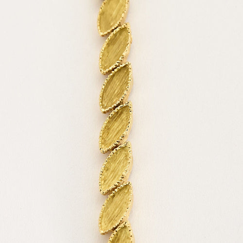 Collier Collier or jaune à motif de feuilles 58 Facettes ENG10550