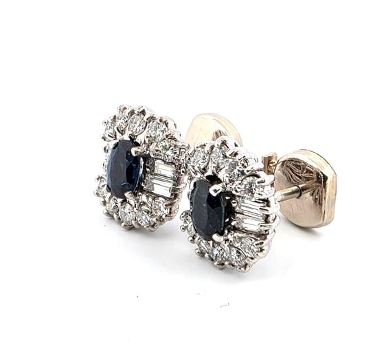 Boucles d'oreilles en or blanc avec saphirs et diamants