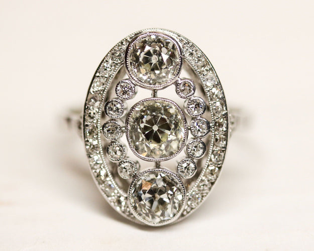 Bague 58 Bague Marquise Trilogie Diamants et Or Blanc 58 Facettes C2092