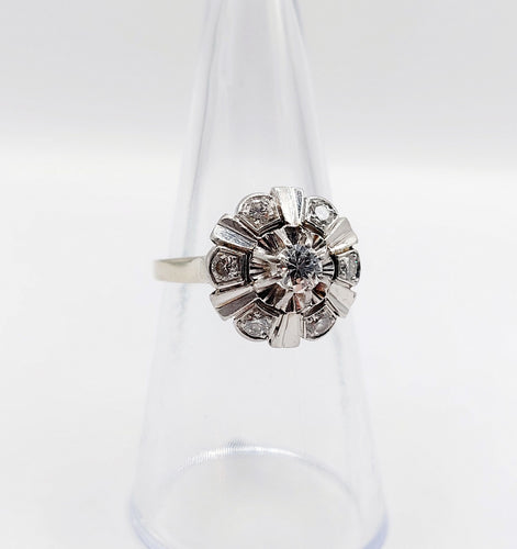 Bague 52.5 Bague fleur art deco or blanc 18k et 0,50 carats de diamants 58 Facettes A06179