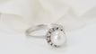 Bague 54 Bague en Or Blanc Perle & Diamants 58 Facettes 31881