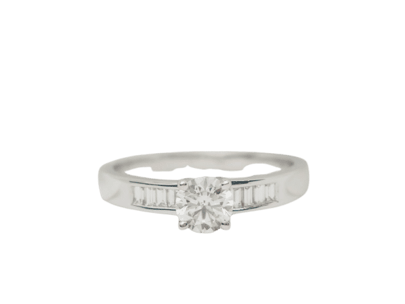 Bague 54 Solitaire en or blanc et diamant rond de 0,52 ct 58 Facettes 24474