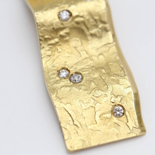 Pendentif Pendentif en or texturé avec diamants 58 Facettes E362217A