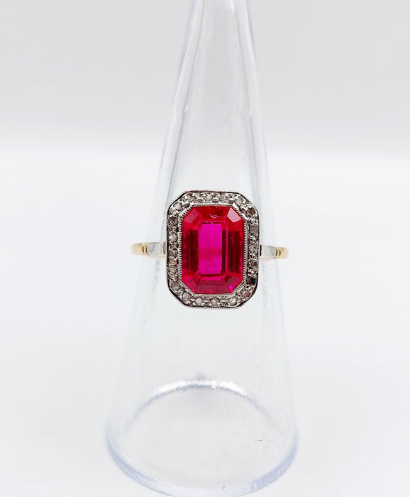 Bague Art Déco or, rubis synthétique de 3 carats, diamants  (circa 1930)