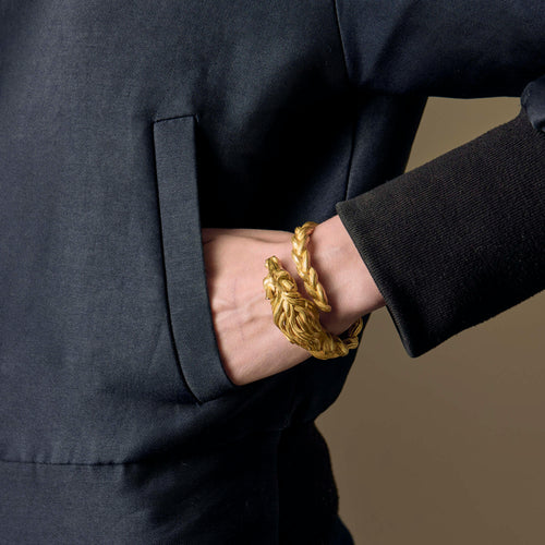 HERMES - Bracelet jonc en or jaune a motif de cheval