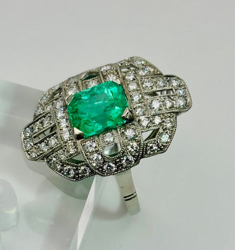 Bague 52 Bague vintage en platine avec émeraudes et diamants 58 Facettes 50327