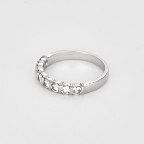 Bague 58,5 Alliance semi pavé en or blanc et diamants 58 Facettes B250483