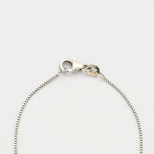 Collier Collier or blanc avec Pendentif composé de quatre motifs circulaires 58 Facettes 2650