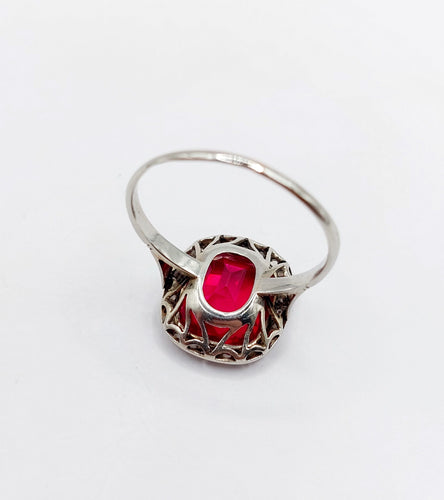 Bague Art Déco or blanc, rubis synthétique et diamants taille rose (circa 1930)