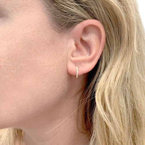 Boucles d'oreilles Paire de petites créoles en or jaune, diamants. 58 Facettes 34958