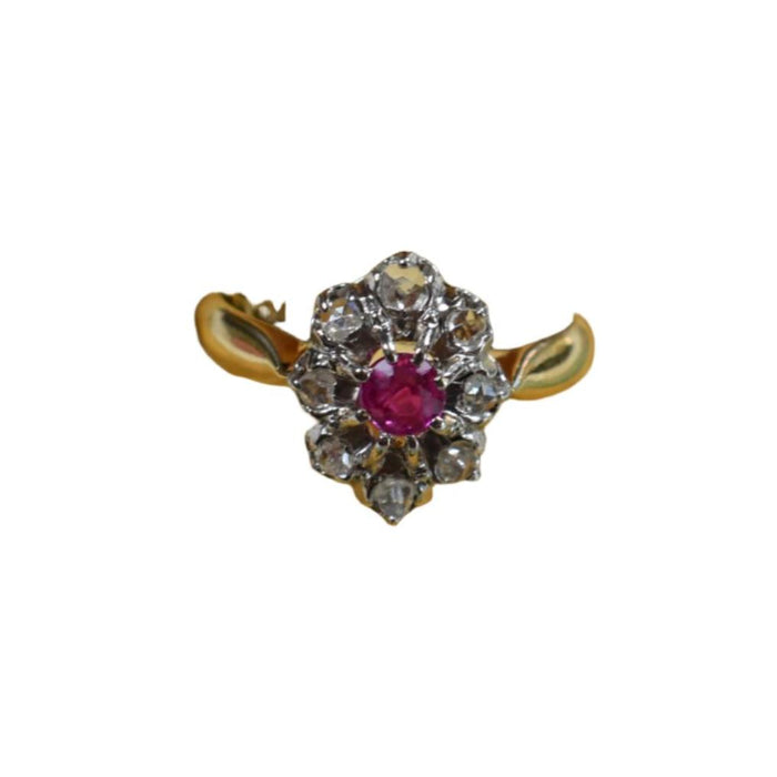 Bague Marguerite or jaune, diamants , rubis Circa 1900