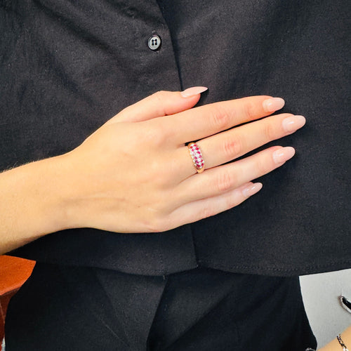 Bague 57.5 Bague en or jaune ornée de rubis et de diamants à facettes carrées 58 Facettes 2511004